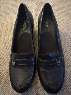 Clarks Black Leather Women's Loafers with Decorative Buckle
